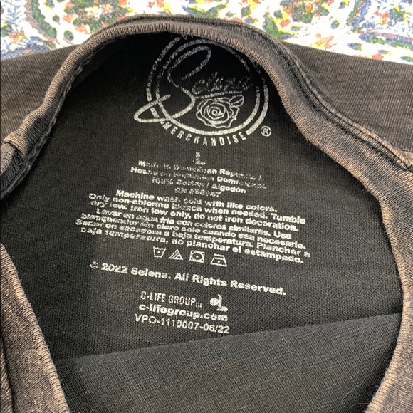 Selena Queen of Cumbia Black OfficialGraphic Large Cotton T-Shirt tee shirt - Picture 8 of 10